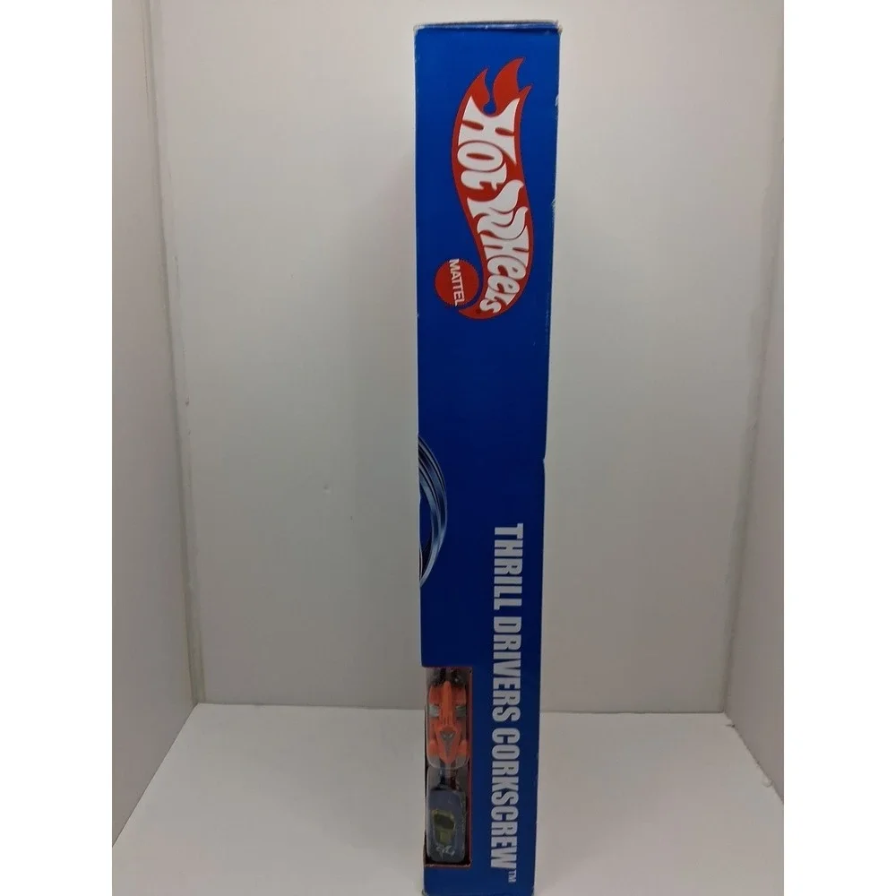Brand New Sealed Mattel Hot Wheels Flying Customs Thrill Divers Corkscrew Track
